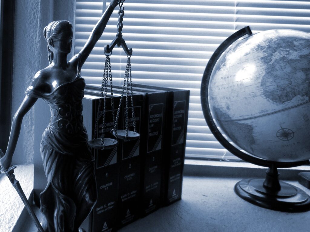 Military Lawyer vs. Civilian Lawyer
