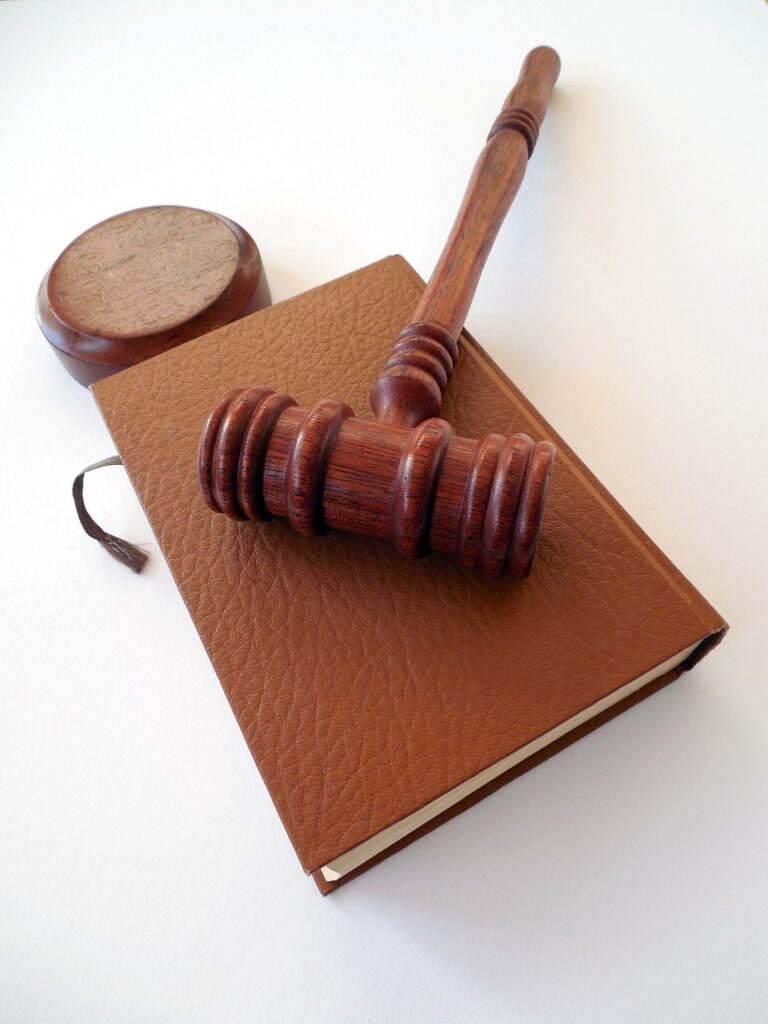 Military Lawyer vs. Civilian Lawyer